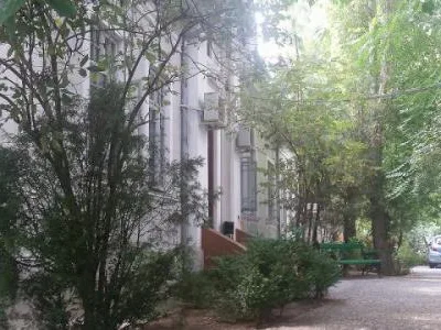 Ideal hostel, 60 camere, 22 bai, 1000mp, Zona Unirii