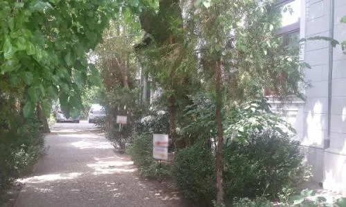Ideal hostel, 60 camere, 22 bai, 1000mp, Zona Unirii
