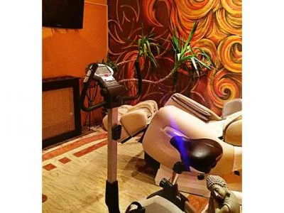 Ideal hostel, 60 camere, 22 bai, 1000mp, Zona Unirii