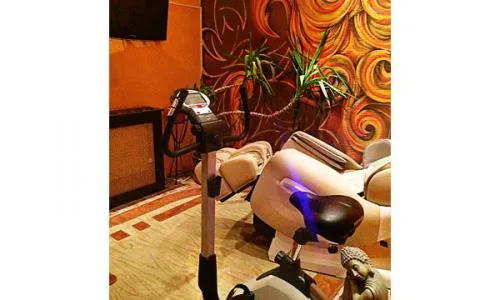 Ideal hostel, 60 camere, 22 bai, 1000mp, Zona Unirii