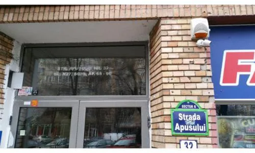 Proprietar - Spatiu Comercial Militari 80 mp Apusului 32 - Colt! Super vad! 2 vitrine; 2 usi Bucuresti, Sector 6, zona MilitariStrada Apusului 32 Bloc N 27