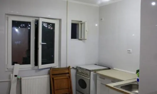 Proprietar, inchiriez apartament 4 camere in zona mall Vitan.