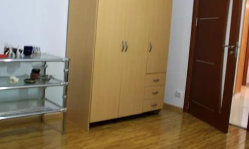Proprietar, inchiriez apartament 4 camere in zona mall Vitan.