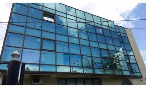 Birou clasa A , semicentral, complet , Ready to Go