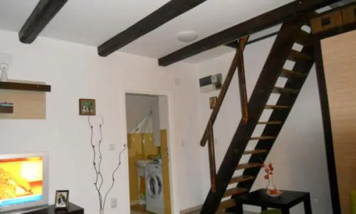 Cea mai frumoasa Casa de Vacanta este de Vanzare acum !!
