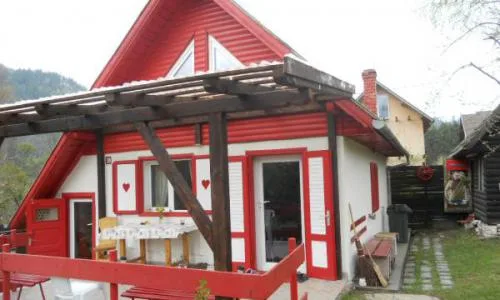 Cea mai frumoasa Casa de Vacanta este de Vanzare acum !!