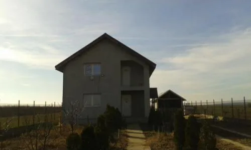 V?nd vila -casa vacanta +teren intravilan 3300m2