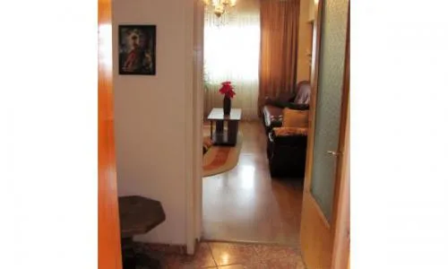 Proprietar (mostenitor) vand apartament 2 camere, et. 3, Ferdinand - Avrig, bloc solid 1981, reabilitat 2016