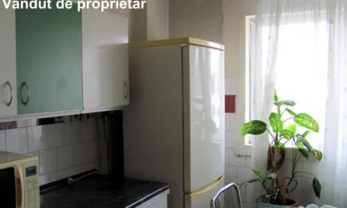 Proprietar (mostenitor) vand apartament 2 camere, et. 3, Ferdinand - Avrig, bloc solid 1981, reabilitat 2016