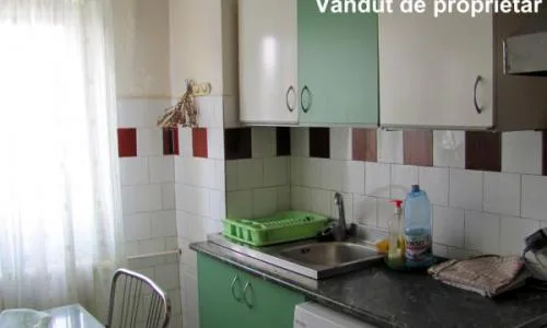 Proprietar (mostenitor) vand apartament 2 camere, et. 3, Ferdinand - Avrig, bloc solid 1981, reabilitat 2016