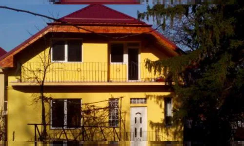 Dau in chirie mansarda casa pentru birouri, mobilata, utilata