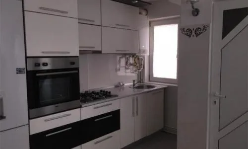 Vand apartament cu 3 camere in Blaj, mobilat si utilat modern