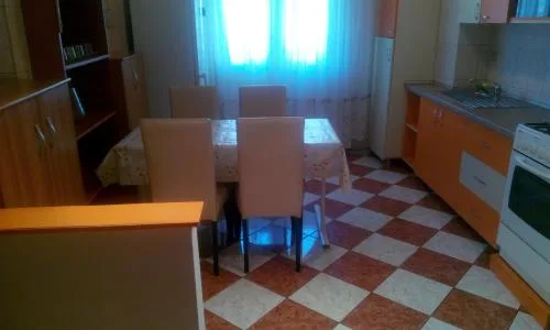 Propietar inchiriez 2 cam ,13 septembrie,mobilat ,utilat,etj 1 stradal