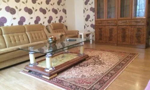 Propietar inchiriez 2 cam ,13 septembrie,mobilat ,utilat,etj 1 stradal