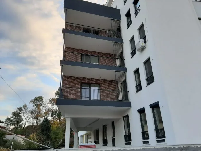 INCHIRIEZ APARTAMENT 3 CAMERE ULTRACENTRAL