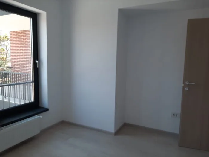 INCHIRIEZ APARTAMENT 3 CAMERE ULTRACENTRAL