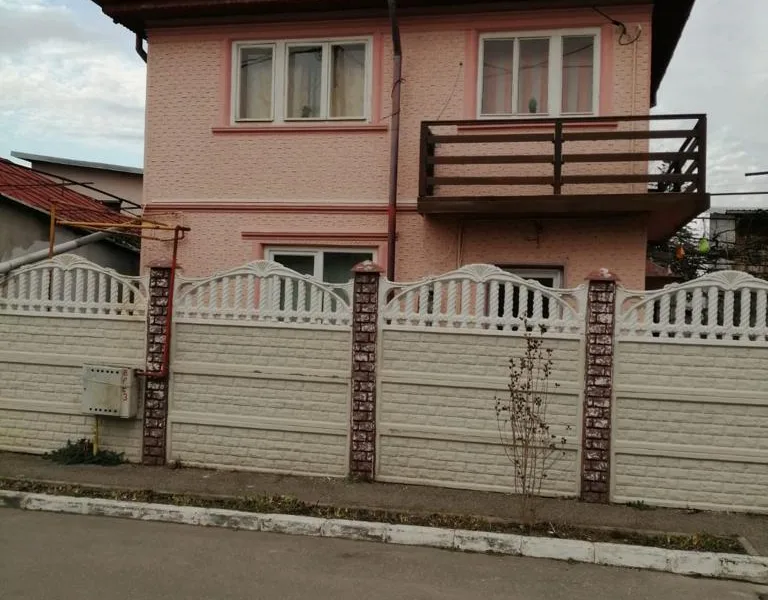 Direct Proprietar ofer vila spre vânzare