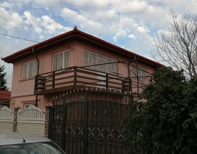 Direct Proprietar ofer vila spre vânzare