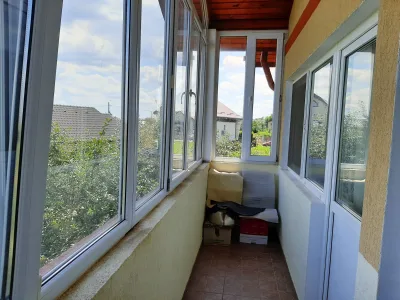 Casa cu teren de 1000mp