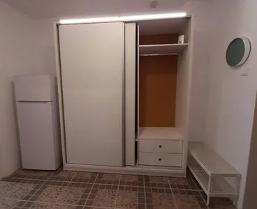 PROPRIETAR vand GARSONIERA 42mp, transformata in 2 cam - Mall Vitan