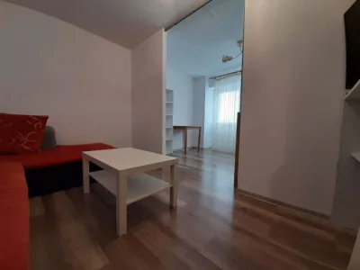 PROPRIETAR vand GARSONIERA 42mp, transformata in 2 cam - Mall Vitan