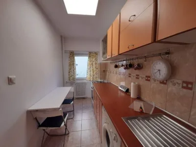 PROPRIETAR vand GARSONIERA 42mp, transformata in 2 cam - Mall Vitan