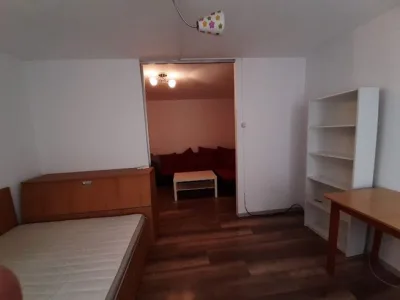 PROPRIETAR vand GARSONIERA 42mp, transformata in 2 cam - Mall Vitan