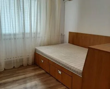 PROPRIETAR vand GARSONIERA 42mp, transformata in 2 cam - Mall Vitan