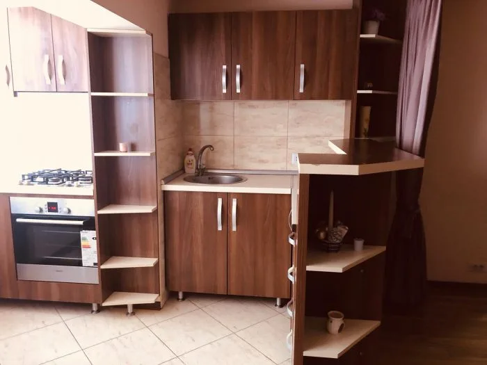 Inchiriere garsoniera transformata in 2 camere Mall Vitan