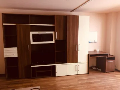 Inchiriere garsoniera transformata in 2 camere Mall Vitan