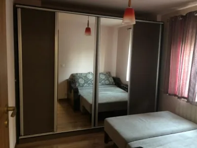 Inchiriere garsoniera transformata in 2 camere Mall Vitan