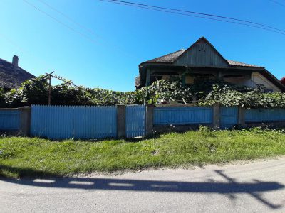 Vand casa batraneasca+teren, jud Vrancea