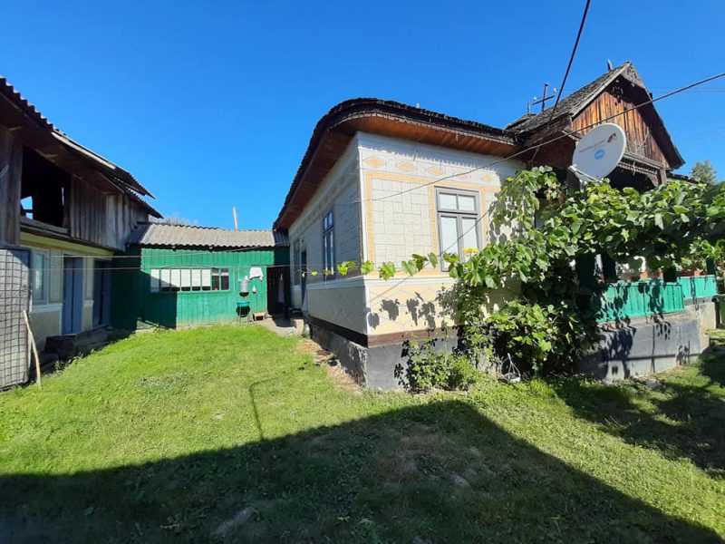 Vand casa batraneasca+teren, jud Vrancea