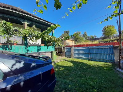 Vand casa batraneasca+teren, jud Vrancea