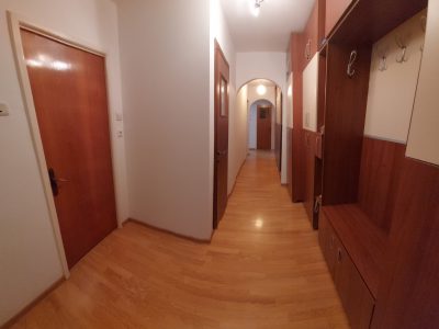 Inchiriez apartament 3 camere, utilat si mobilat