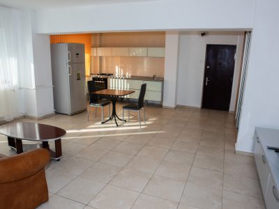 Particular inchiriez apartament 2 camere Panduri - Marriott -13 Septembrie