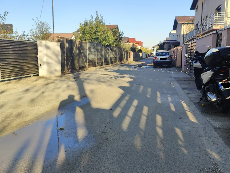 Proprietar: vand 500 m2 de teren intr-o comunitate frumoasa