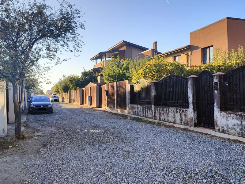 Proprietar: vand 500 m2 de teren intr-o comunitate frumoasa