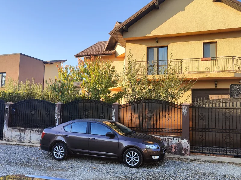 Proprietar: vand 500 m2 de teren intr-o comunitate frumoasa