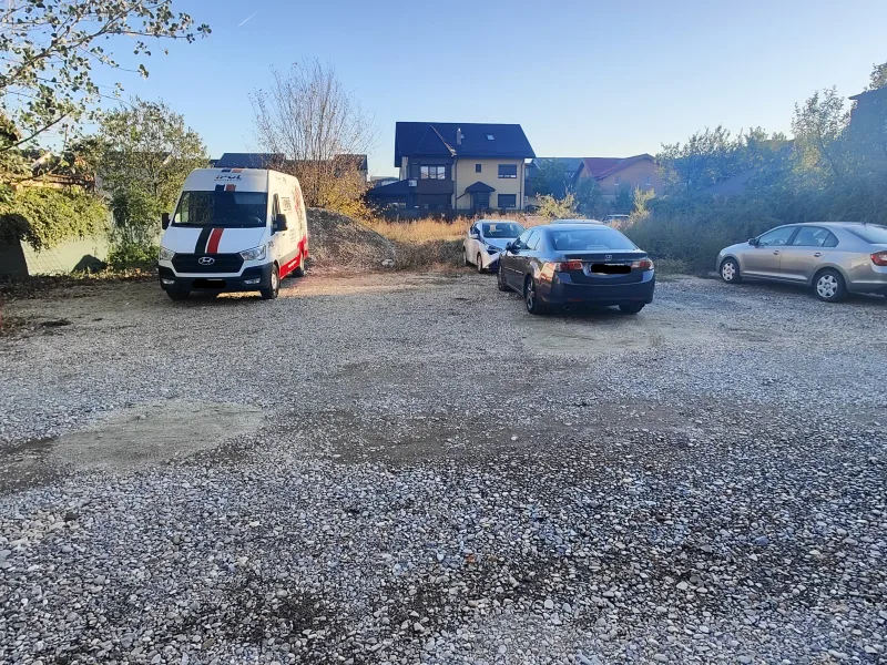 Proprietar: vand 500 m2 de teren intr-o comunitate frumoasa