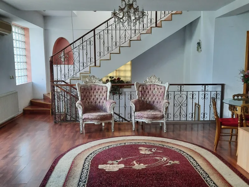 Vila spatioasa de vanzare/inchiriere Sector 2