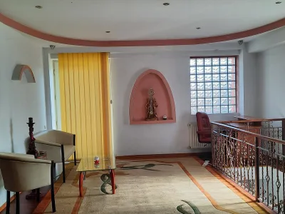 VILA SPATIOASA DE INCHIRIAT / VANZARE SECTOR 2