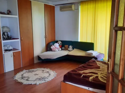 VILA SPATIOASA DE INCHIRIAT / VANZARE SECTOR 2