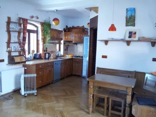 Mobila la comanda - usi - ferestre - scari interioare - Sibiu