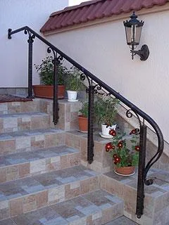 Scari - balustrade si copertine din fier forjat - Sibiu
