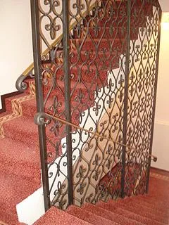 Scari - balustrade si copertine din fier forjat - Sibiu