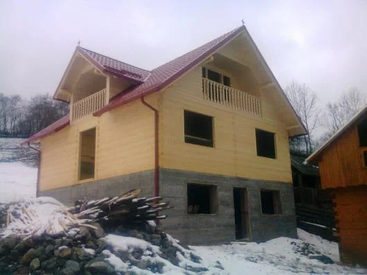 Case din lemn masiv - Comuna Bistra / Alba