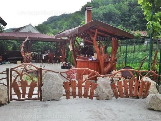 Aiud / Alba - Mobilier rustic din lemn