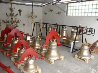 Clopote de biserica - statui - obiecte bisericesti si de arta - Ramnicu Valcea