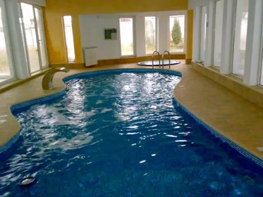Deva - Piscine - spa - jacuzzi - accesorii piscine